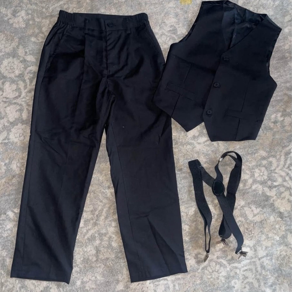 Lolanta Boys 3 Pc Tuxedo Set sz 6/7